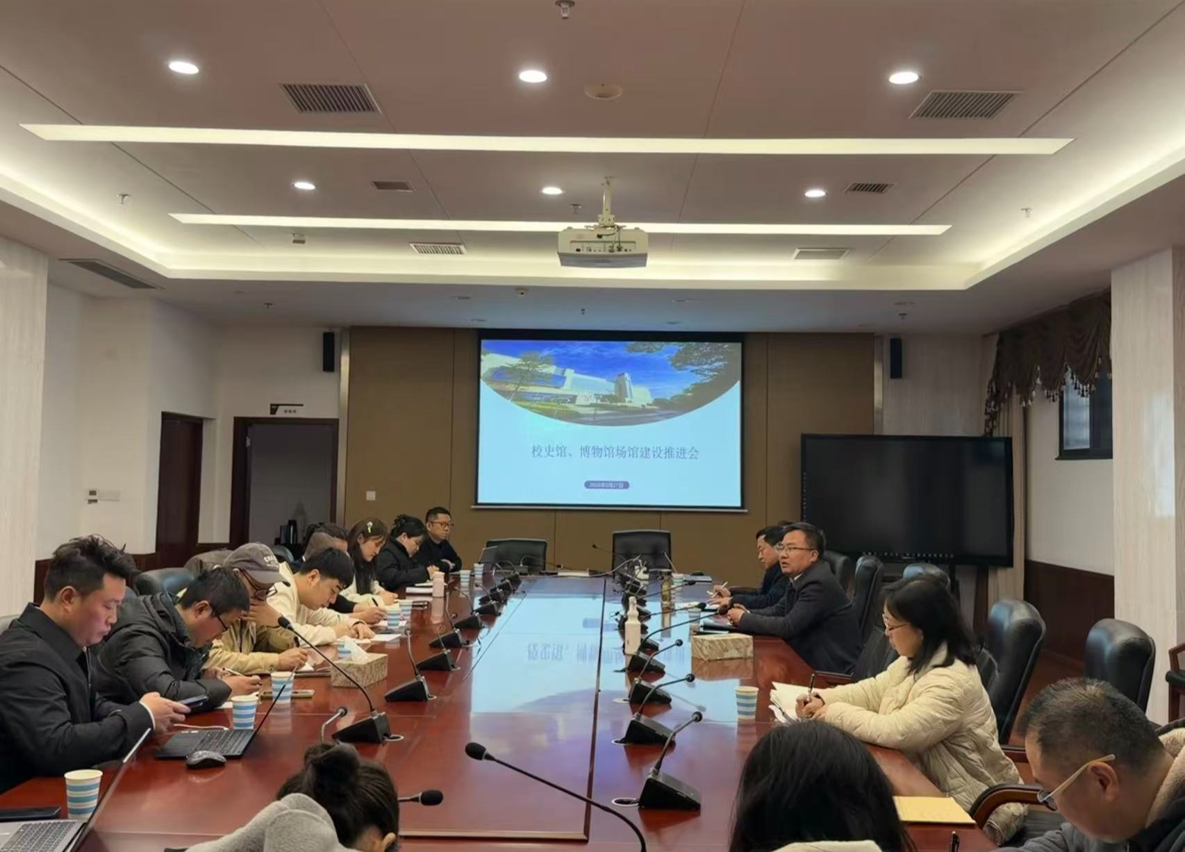 我馆召开场馆建设推进会议 全力冲刺确保工程如期完工