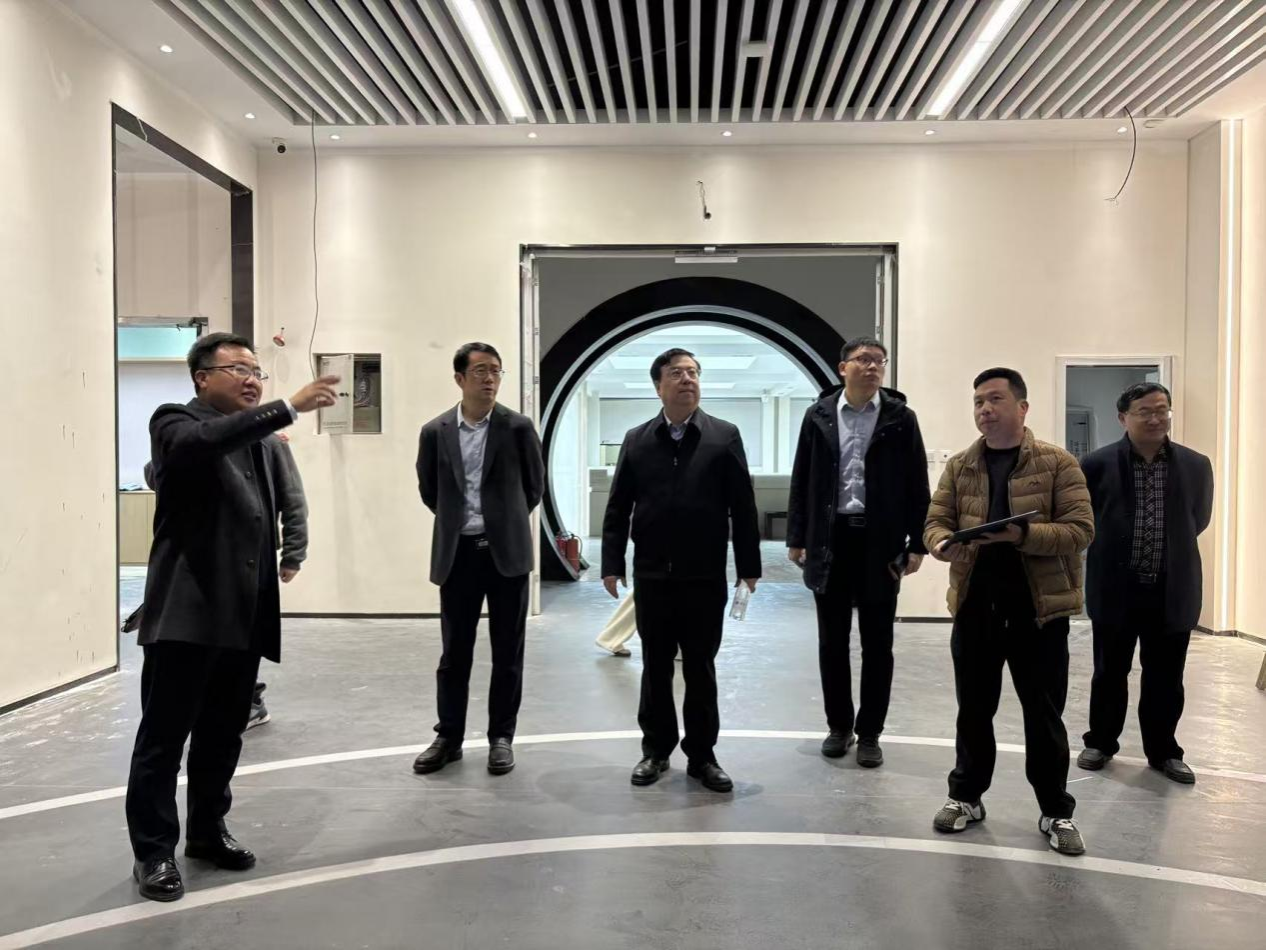 校史文博场馆建设即将收尾 校长王进军等现场调研指导